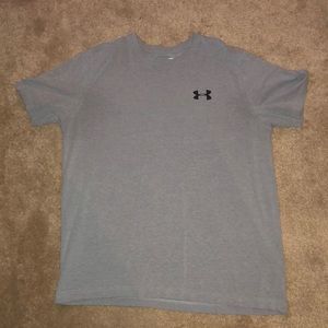 Men’s Under Armour Large Heat Gear T-Shirt
